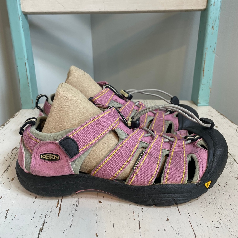 Keen Newport H2 Pink Gray Kids Waterproof Outdoor Sandals Size 5 US 38 EU